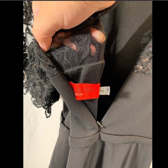 NEW Carmen Marc Valvo Infusion Flutter Sleeve Lace Evening Gown [SZ 2 ]‎ - Picture 7 of 8